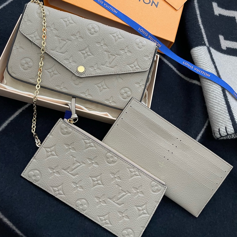 Louis Vuitton Felicie Pochette in Turtledove